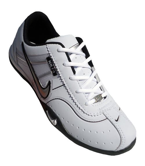 Tênis Nike Fit Branco e Preto MOD:10101